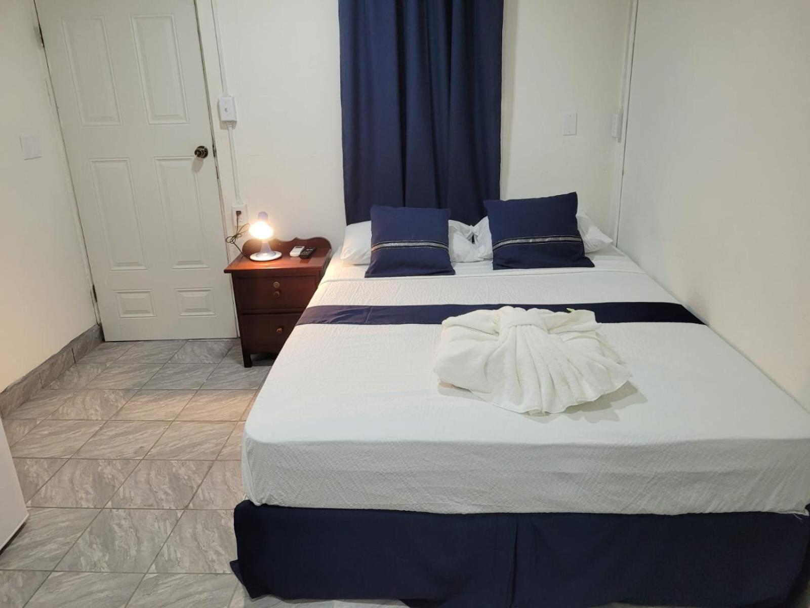 Saint Charles Inn, Belize Central America Punta Gorda Eksteriør bilde